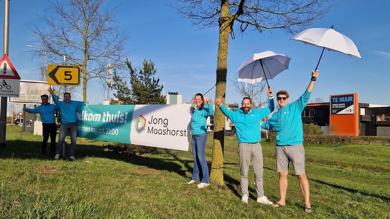 Oproep tot stemmen op afrit A50 bij  Uden (foto: Omroep Brabant).