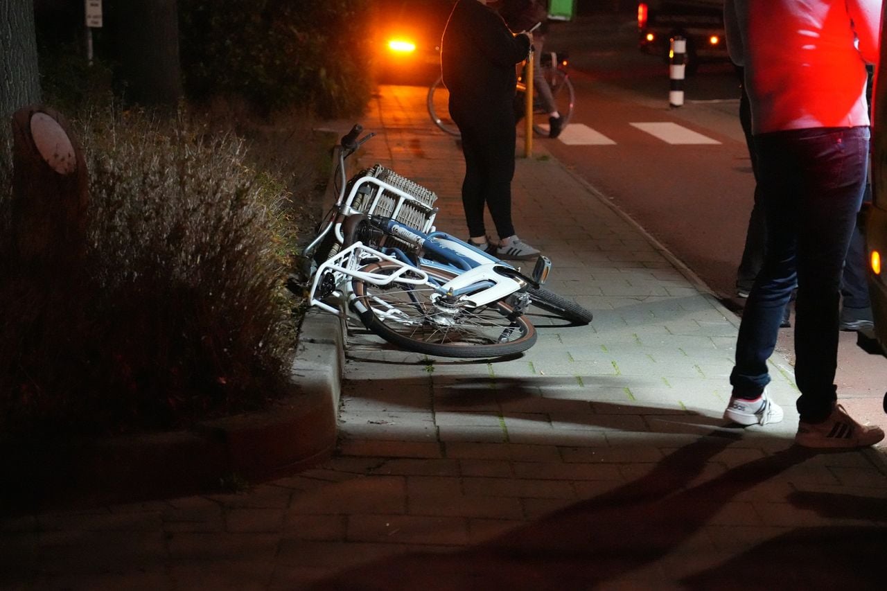 De fiets na het ongeluk in Oosterhout (foto: Jeroen Stuve / Persbureau Heitink).