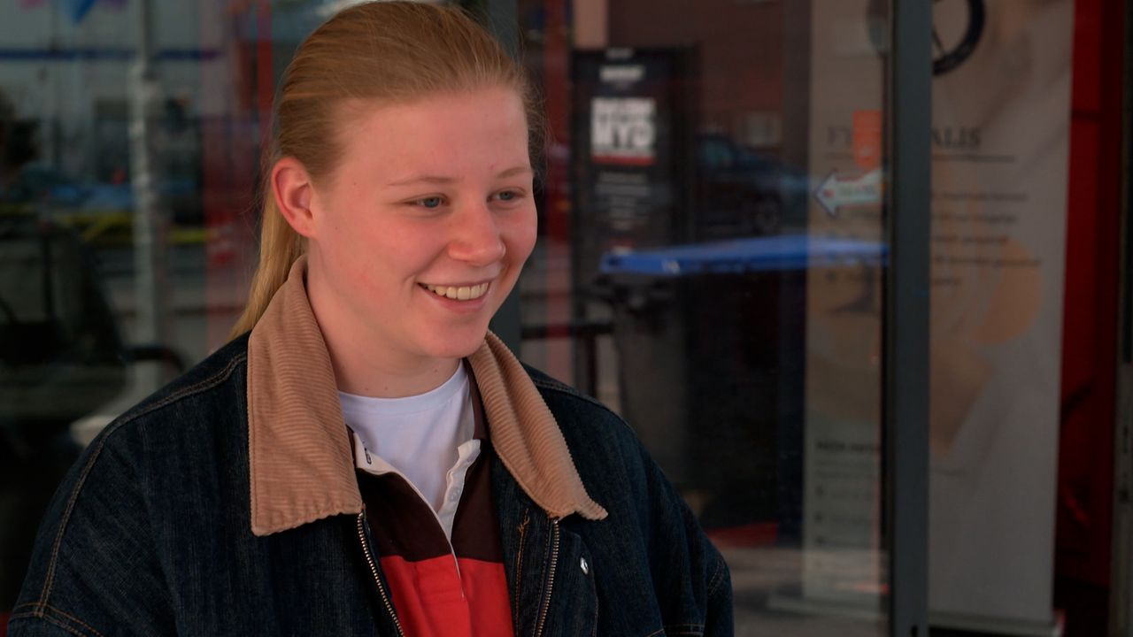 Deze PSV-fan kan niet wachten op een plekje in het nieuwe stadion (beeld: Omroep Brabant).