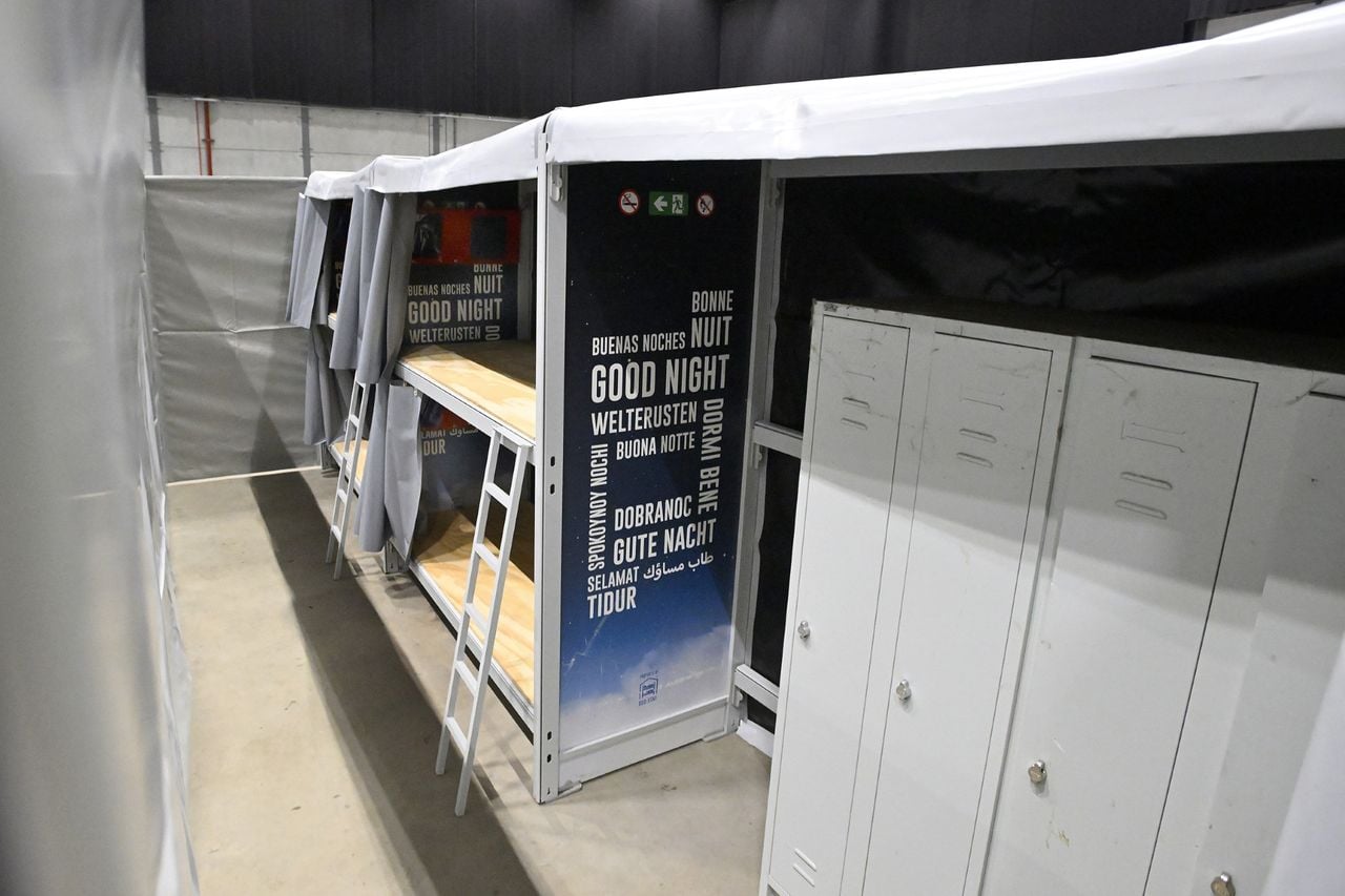 Het gaat om een sobere opvang die bestaat uit bed, brood en gemeenschappelijke sanitaire voorzieningen (foto: Erald van der Aa).