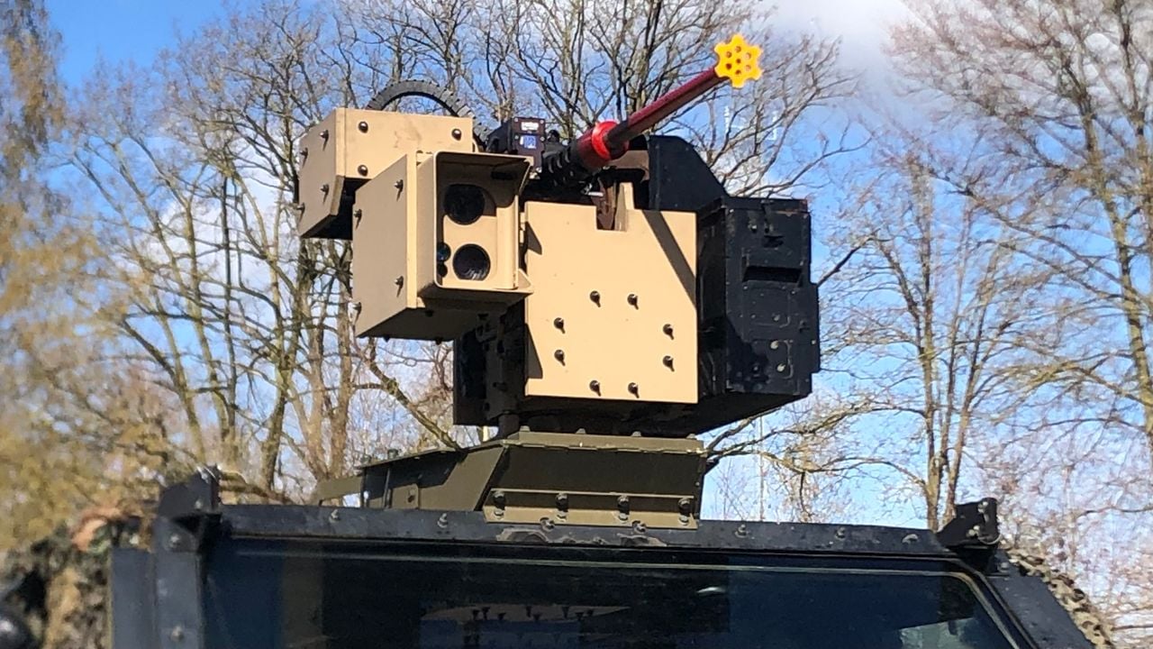 Snelvuurkanon om drones uit te schakelen (foto: Willem-Jan Joachems).