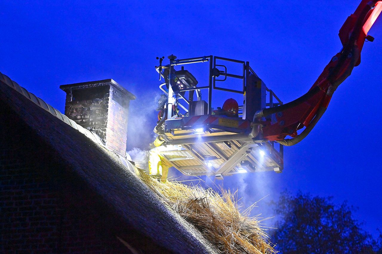 De brandweer rukte groots uit (foto: Rico Vogels / Persbureau Heitink).