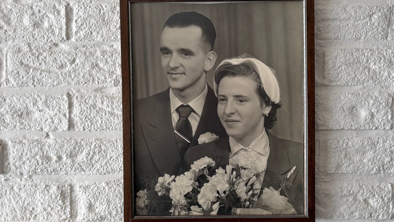 De trouwfoto van Piet en Leny. 