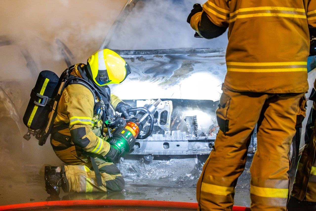 Brandstichting wordt bij de brand in Berghem niet uitgesloten (foto: Lucas Lammers/Persbureau Heitink).
