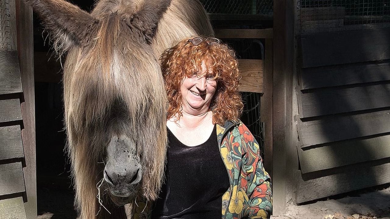 Lou Lou op de foto met Paulien toen hij nog wél al zijn haar had (foto: Paulien Leemans).
