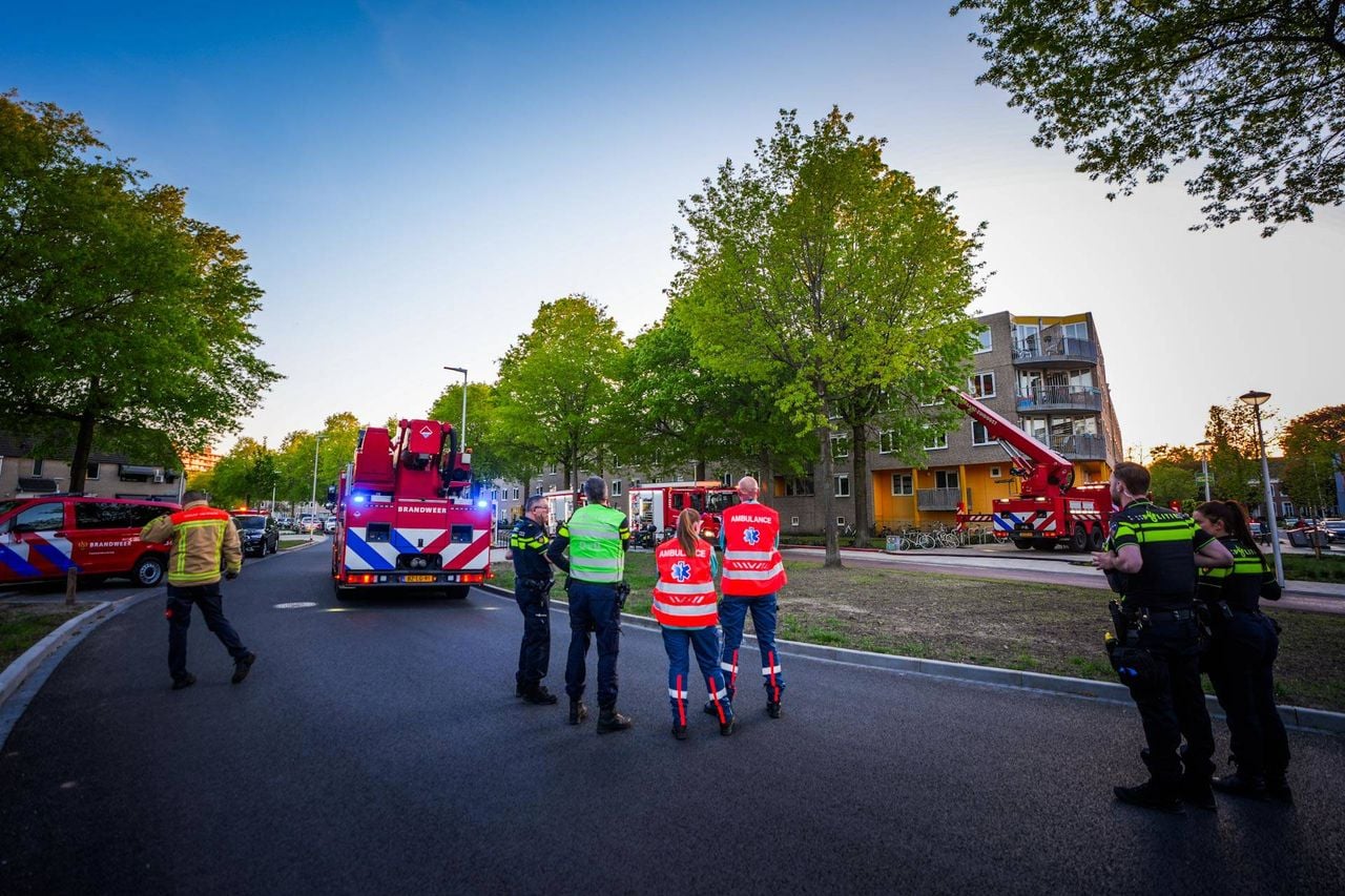 De brandweer rukte groots uit (foto: Persbureau Heitink).