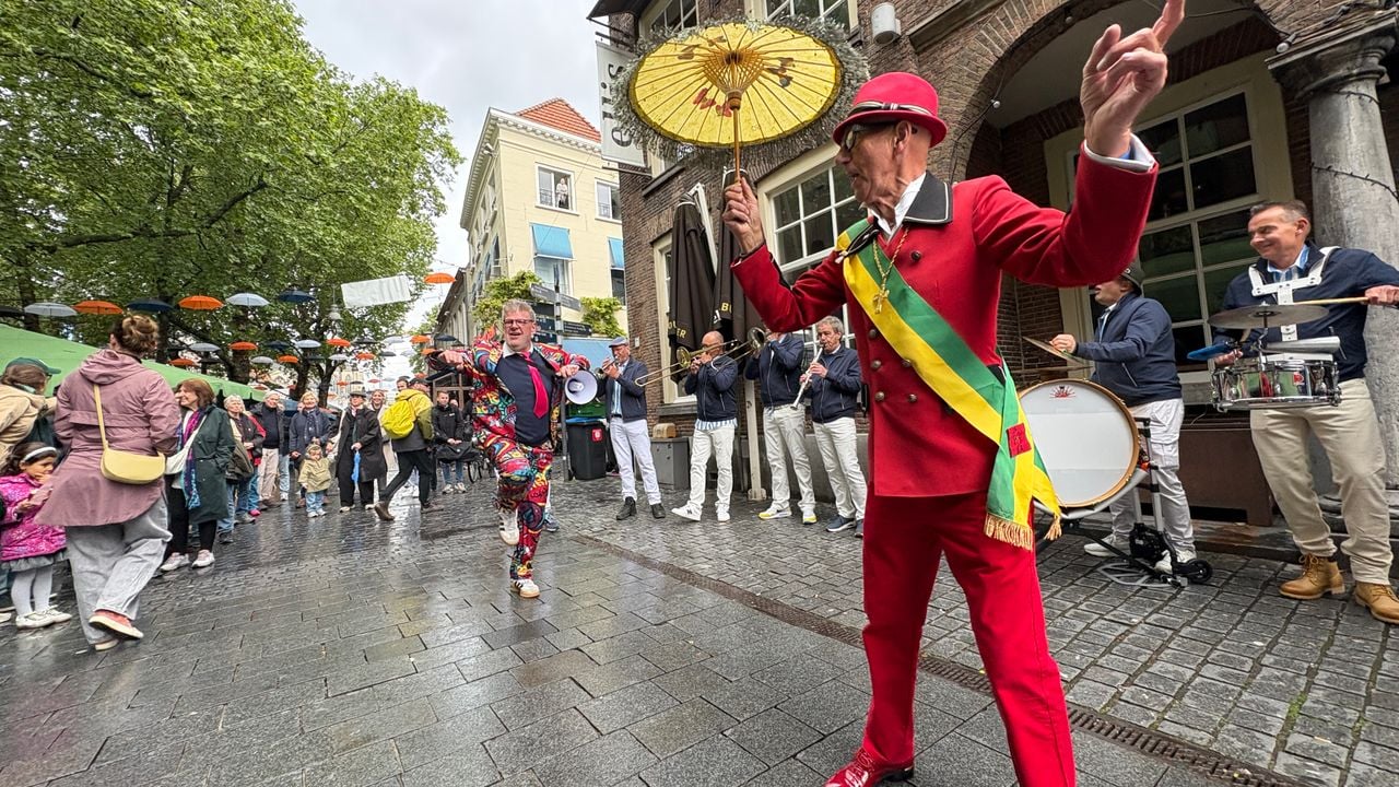 Een van de vele streetparade bandjes in Breda (foto: Jan Peels).