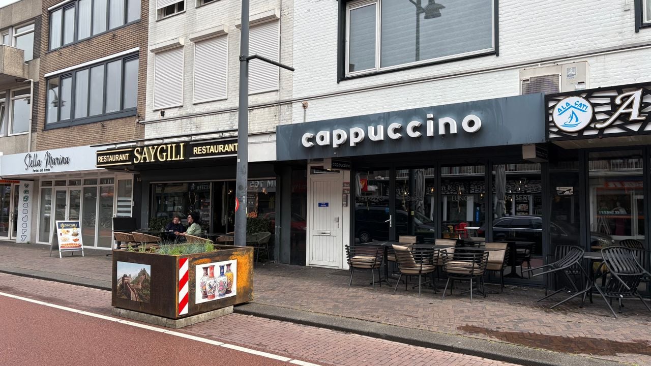 De horecazaak cappuccino is woensdagochtend gewoon geopend (foto: Omroep Brabant).