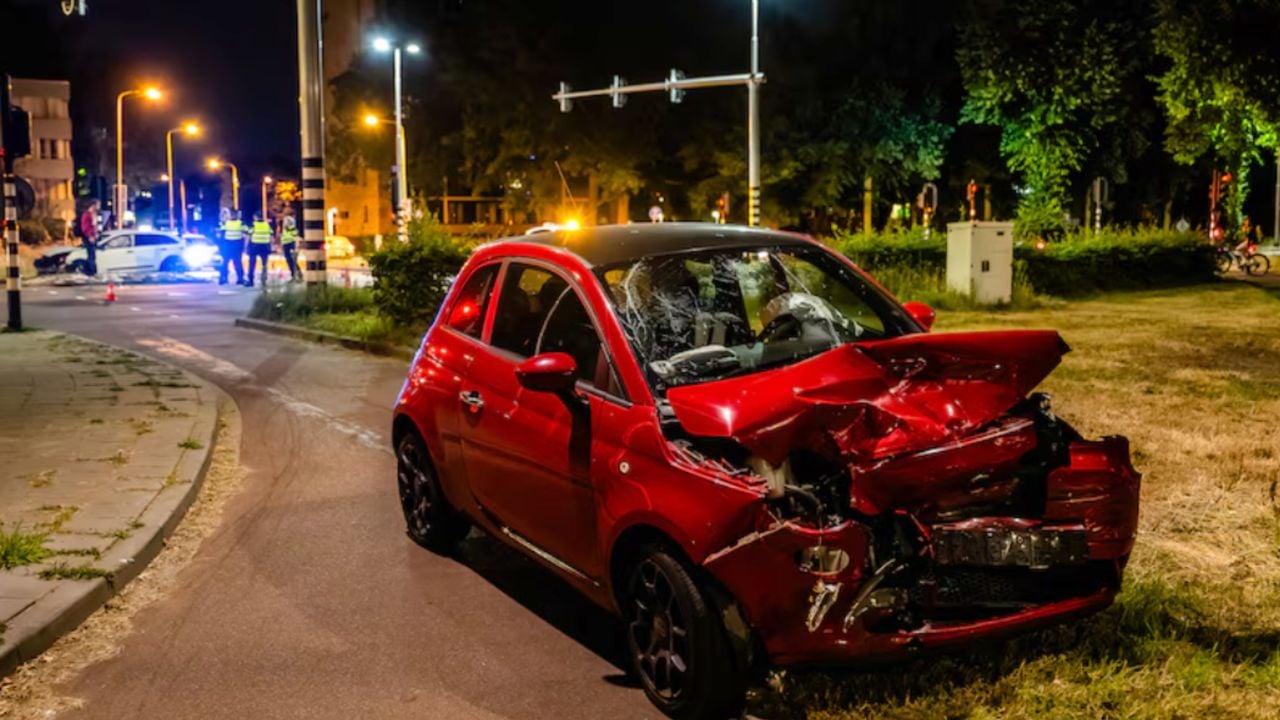 De vrouw was bang dat haar been moest worden geamputeerd na de aanrijding (foto: Jack Brekelmans/ Eye4Images).