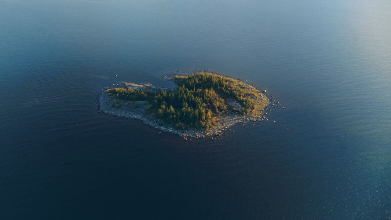 Het Zweedse eilandje Medbådan: een plek van ongerepte natuur en verder niets (foto: Visit Sweden).