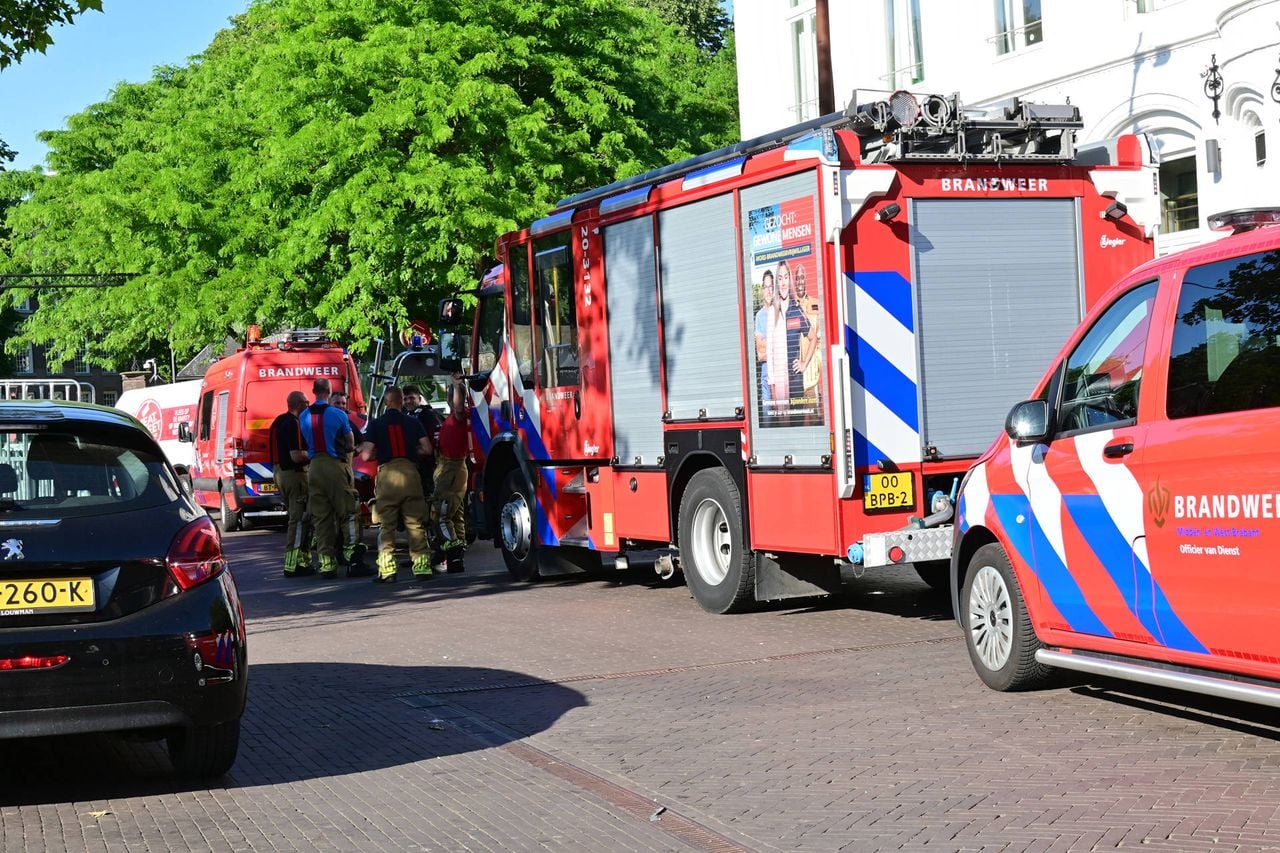 Brandweer rukte uit na een melding dat een boot omgeslagen was (foto: Perry Roovers/Persbureau Heitink) .