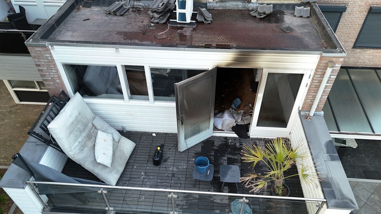 Hoe de brand is ontstaan is niet duidelijk (foto: Bart Meesters / Persbureau Heitink).