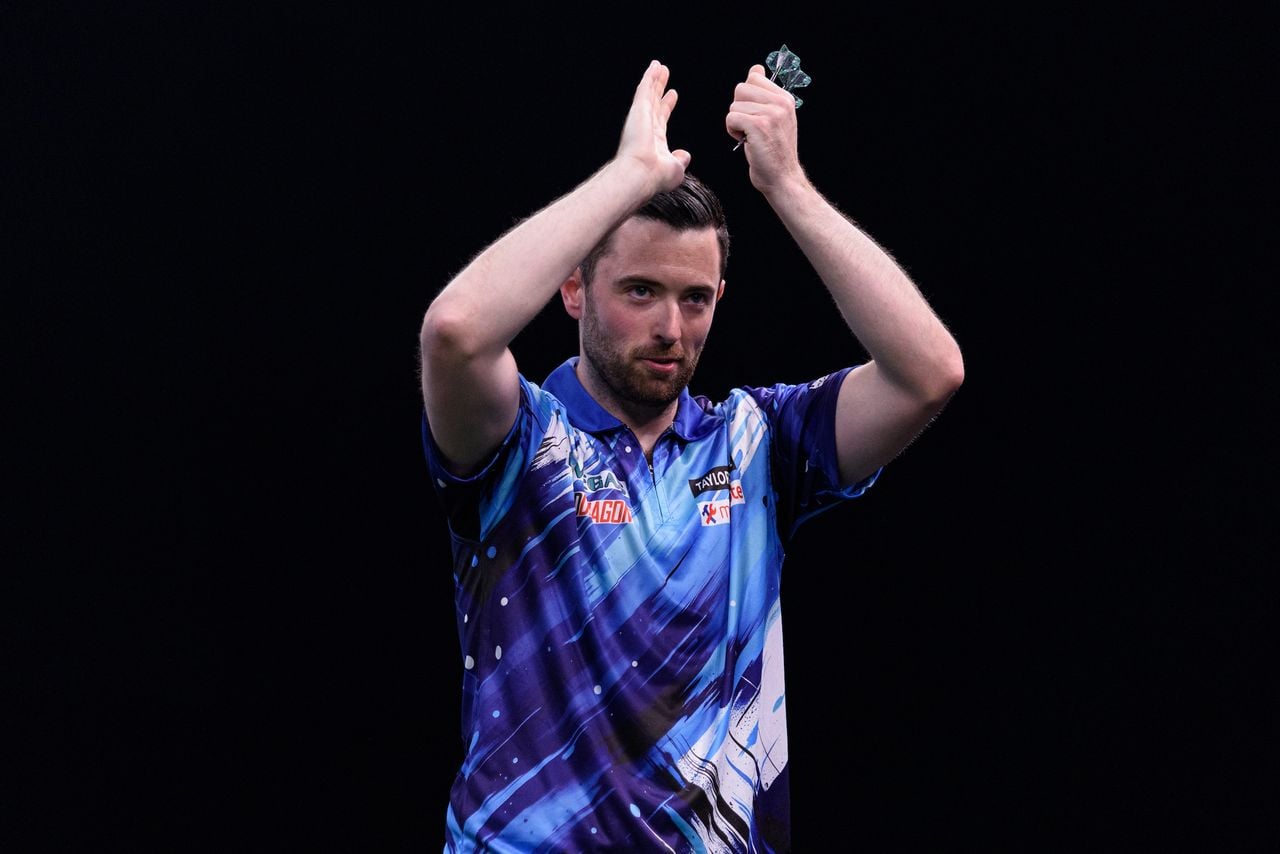 Luke Humphries moest zijn meerdere erkennen in Michael van Gerwen tijdens de finale van de Nordic Masters in Kopenhagen (foto: PDC).