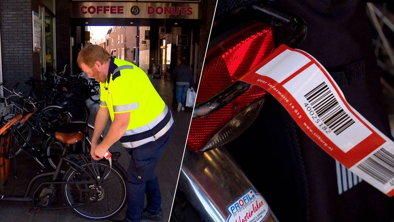 De fietsen onder de overdekte doorgang worden voorzien van een rood label en gaan direct het busje in. (Foto: Omroep Brabant.)