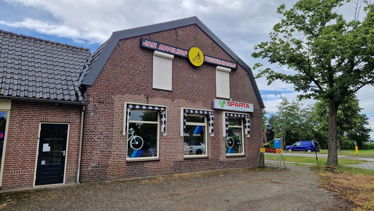 De fietswinkel van Jan Appelhof tussen Reek en Schaijk (foto: Tom Berkers).