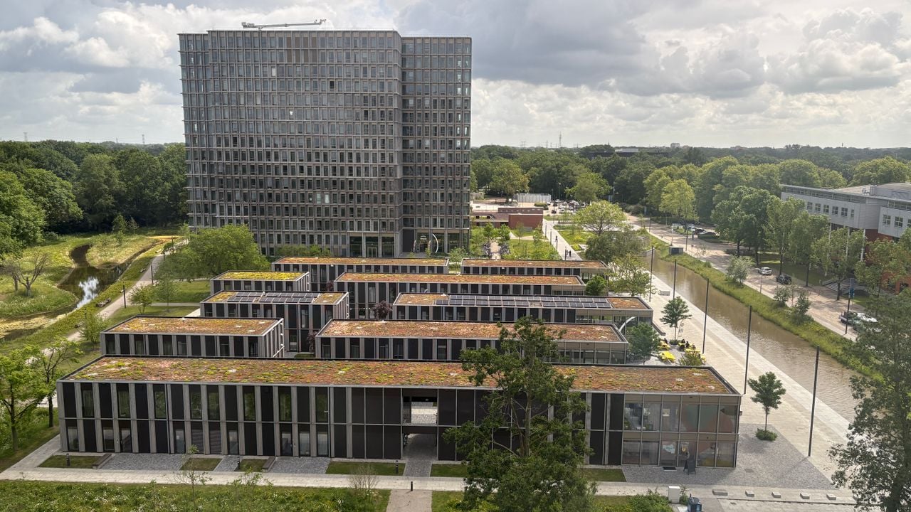 Het uitzicht vanuit de studentenflat van Leander (foto: Rogier van Son). 