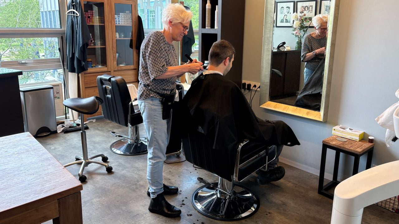 Op het terrein van de TU/e is er ook een kapper (foto: Rogier van Son). 