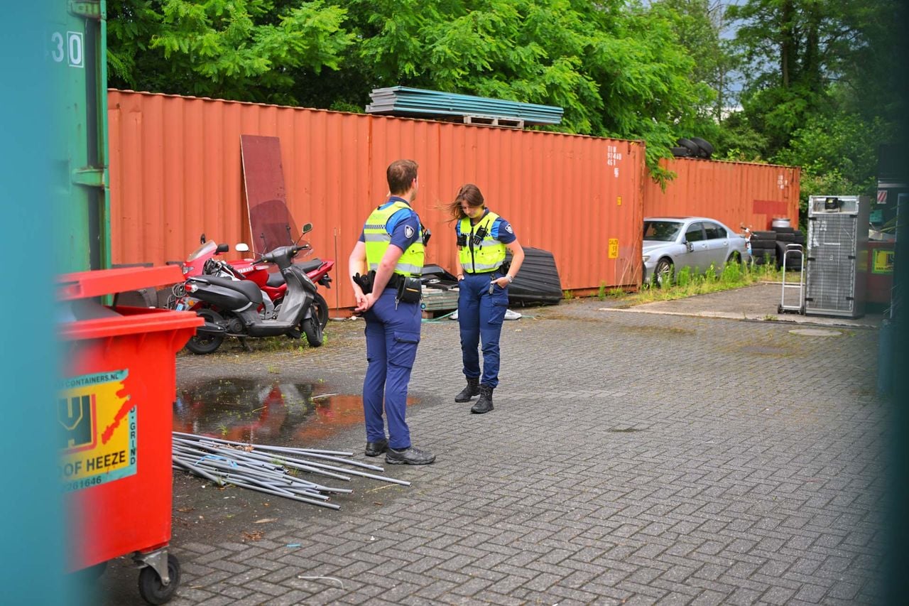 In de container stonden 16 pallets met ammoniak (foto: Rico Vogels / SQ Vision).