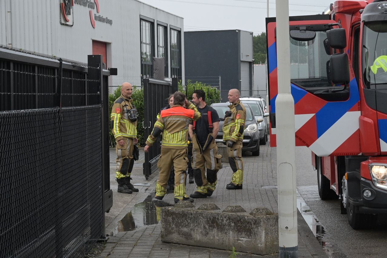 Containerbrand richt schade aan in Breda (foto: Persbureau Heitink).