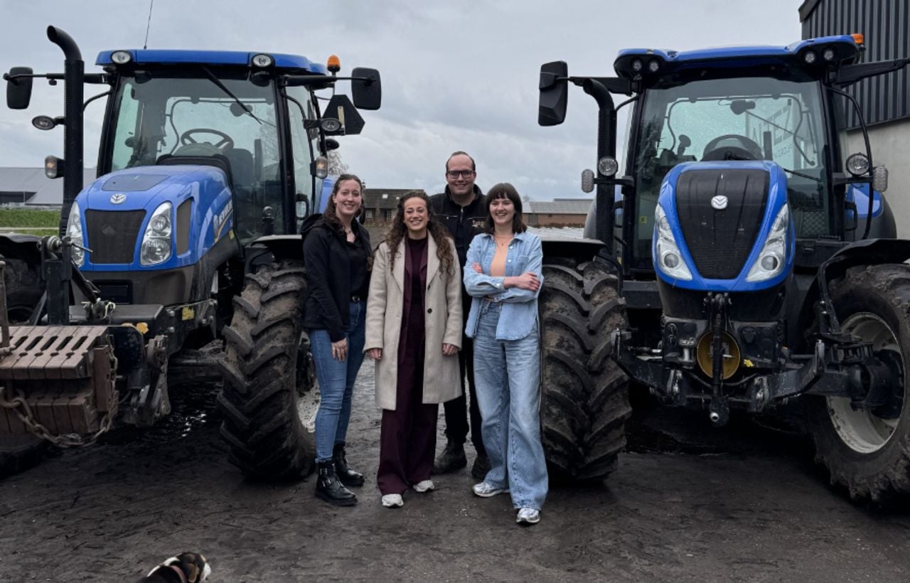 Danique Hoeve(rechts) op werkbezoek bij de Katholieke Plattelands Jongeren (foto: Danique Hoeve). 