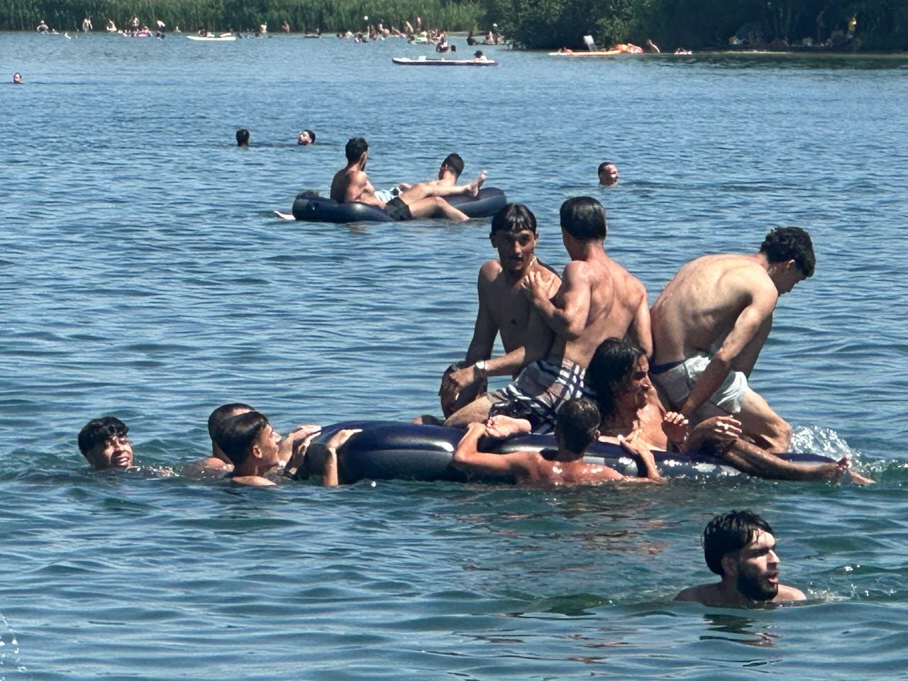 Waterpret bij de Belgen op de Galderse Meren (foto: Omroep Brabant).
