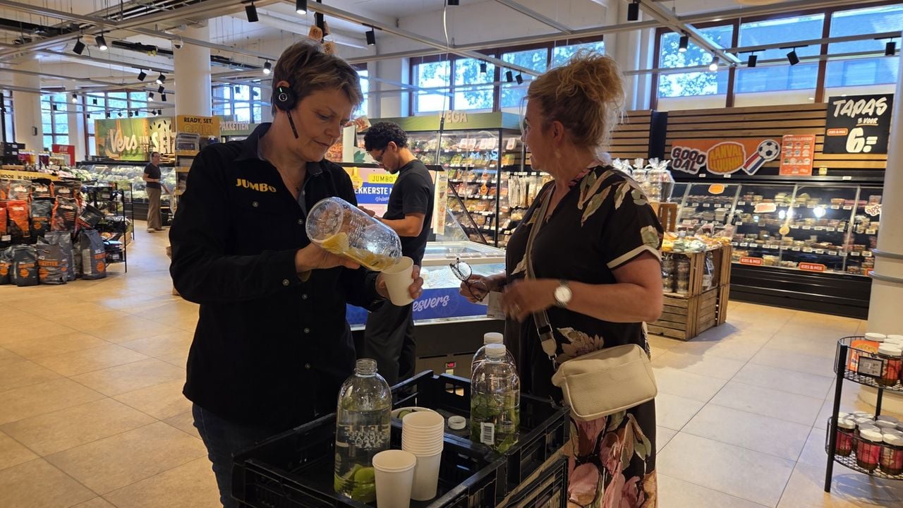 Gratis water vanwege de hitte in de lokale Jumbo (foto: Noël van Hooft).