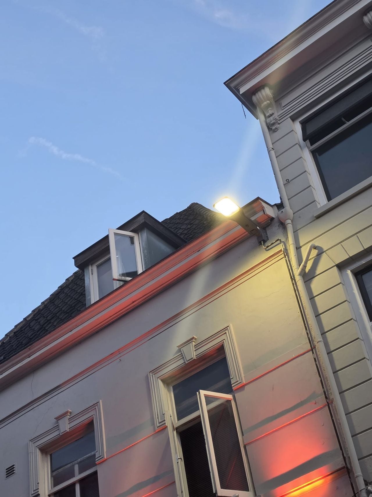 Het calamiteitenlicht springt aan wanneer dat niet gewenst is (foto: privé).