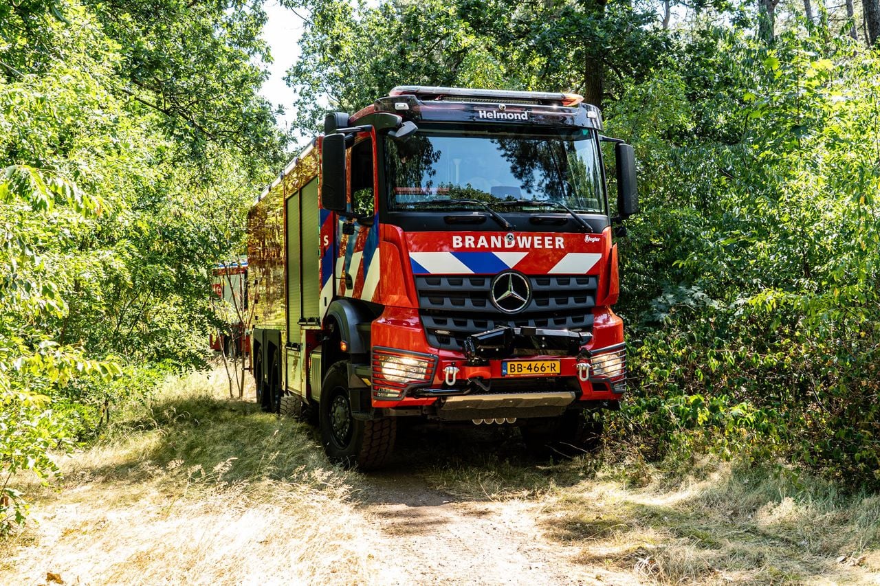De brandweer gebruikte voor het eerst een nieuw blusvoertuig (foto: Harrie Grijseels / Persbureau Heitink).