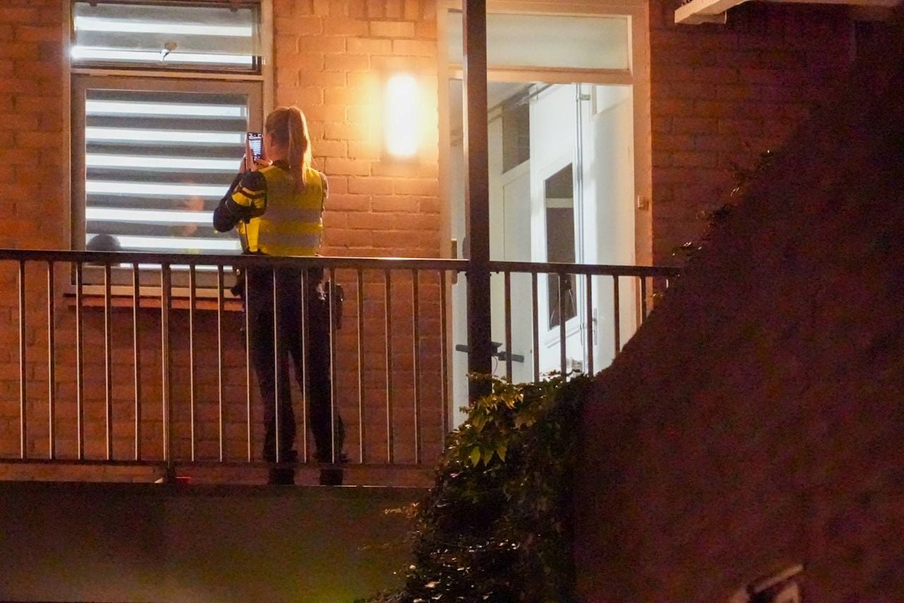 Een man en vrouw zijn gewond (foto: Harrie Grijseels / Persbureau Heitink).