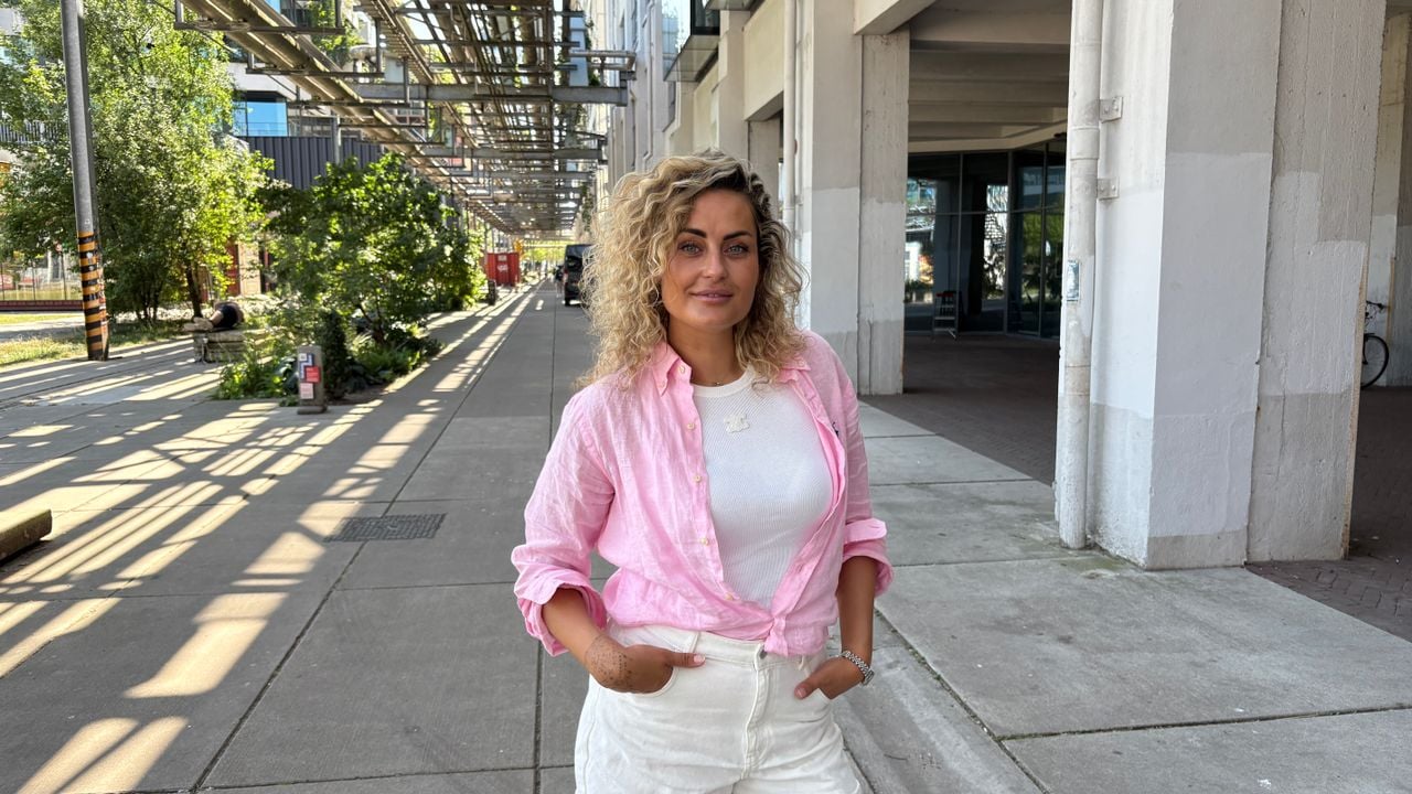 Typetjeskoningin Iris Rulkens woont op Strijp-S in Eindhoven (foto: Rogier van Son).