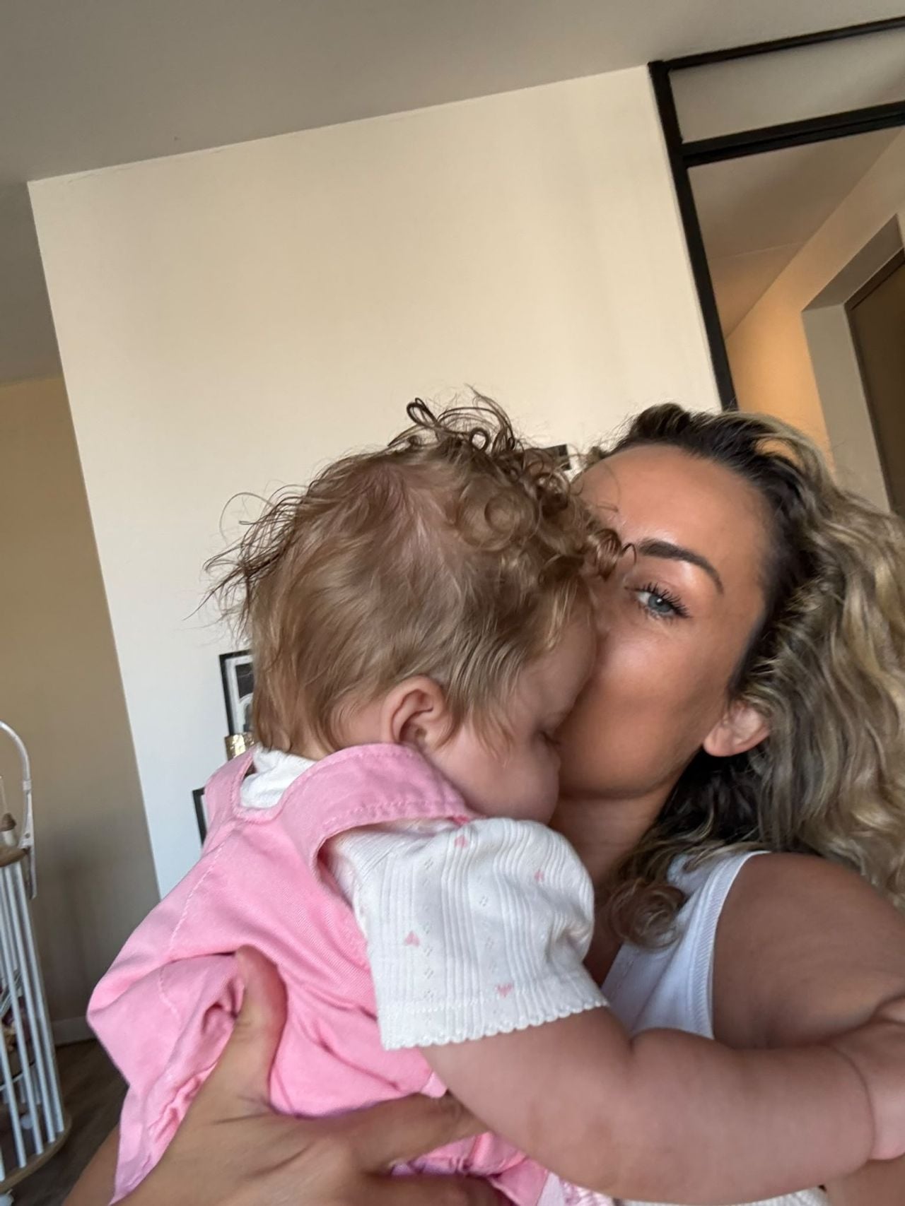 Iris met haar dochter (foto: Iris Rulkens). 