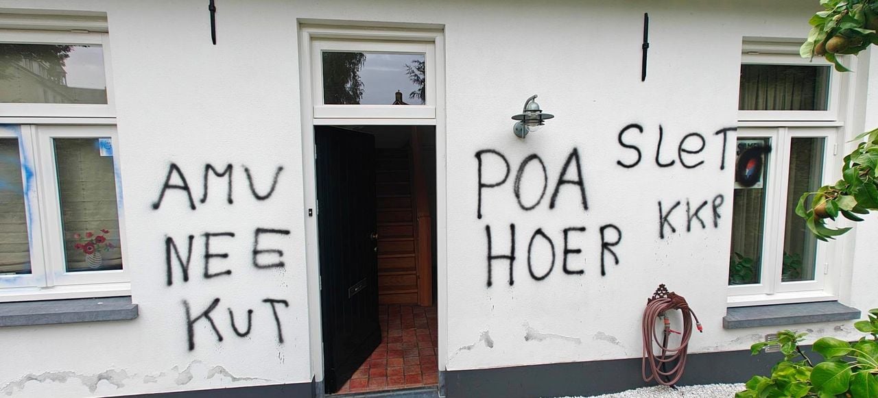Een voorbeeld van de bekladdingen (foto: Omroep Brabant).