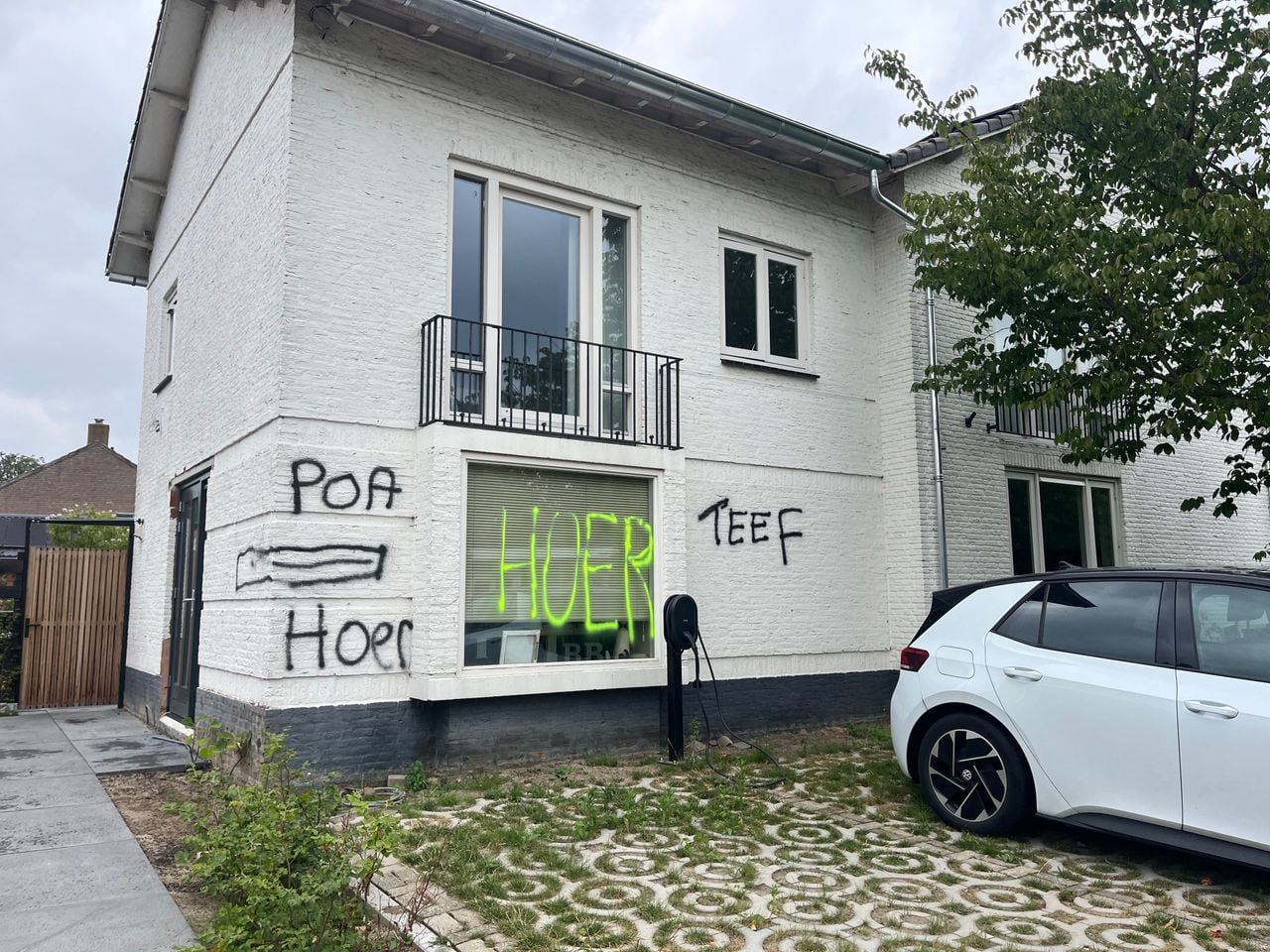 Bekladdingen in Engelen en Bokhoven (foto: Omroep Brabant). 