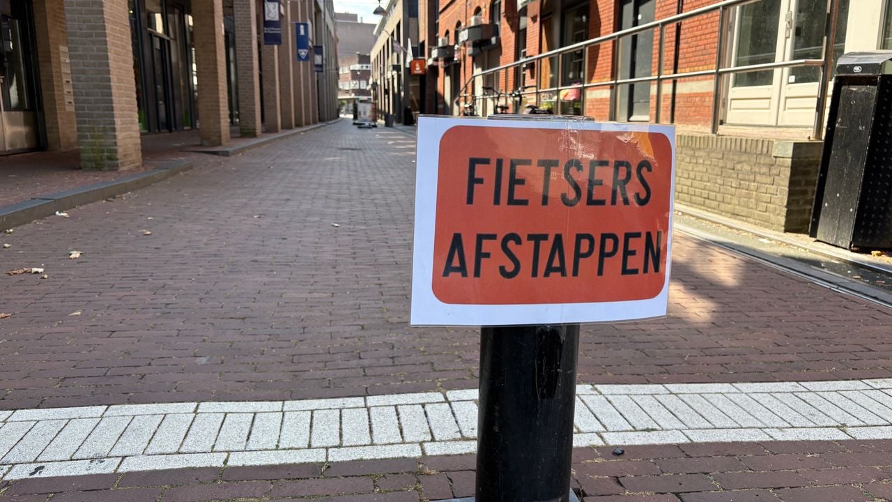 De ondernemers hebben ook een bordje opgehangen (foto: Ruud Ritzen / Omroep Brabant).