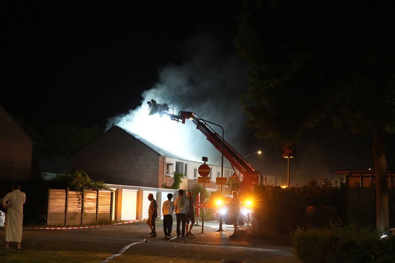 Het huis is onbewoonbaar na de brand (foto: Persbureau Heitink).