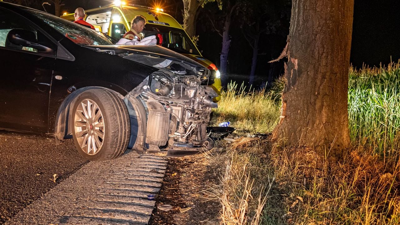Het ging net na de bocht mis (foto: Harrie Grijseels / Persbureau Heitink).