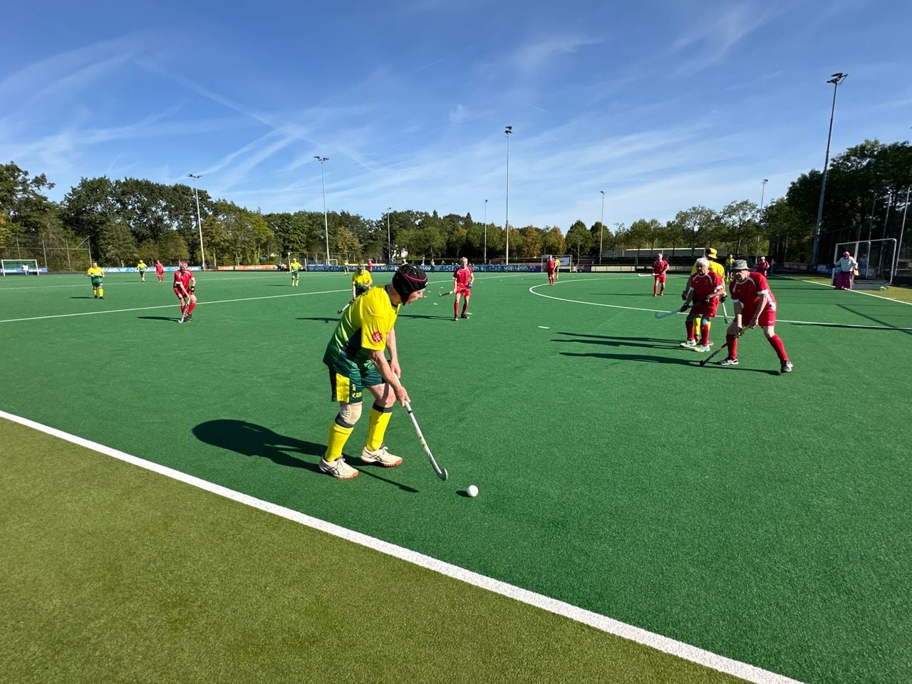 Engeland speelt tegen Australië op het WK Masters in Breda (foto: Omroep Brabant).