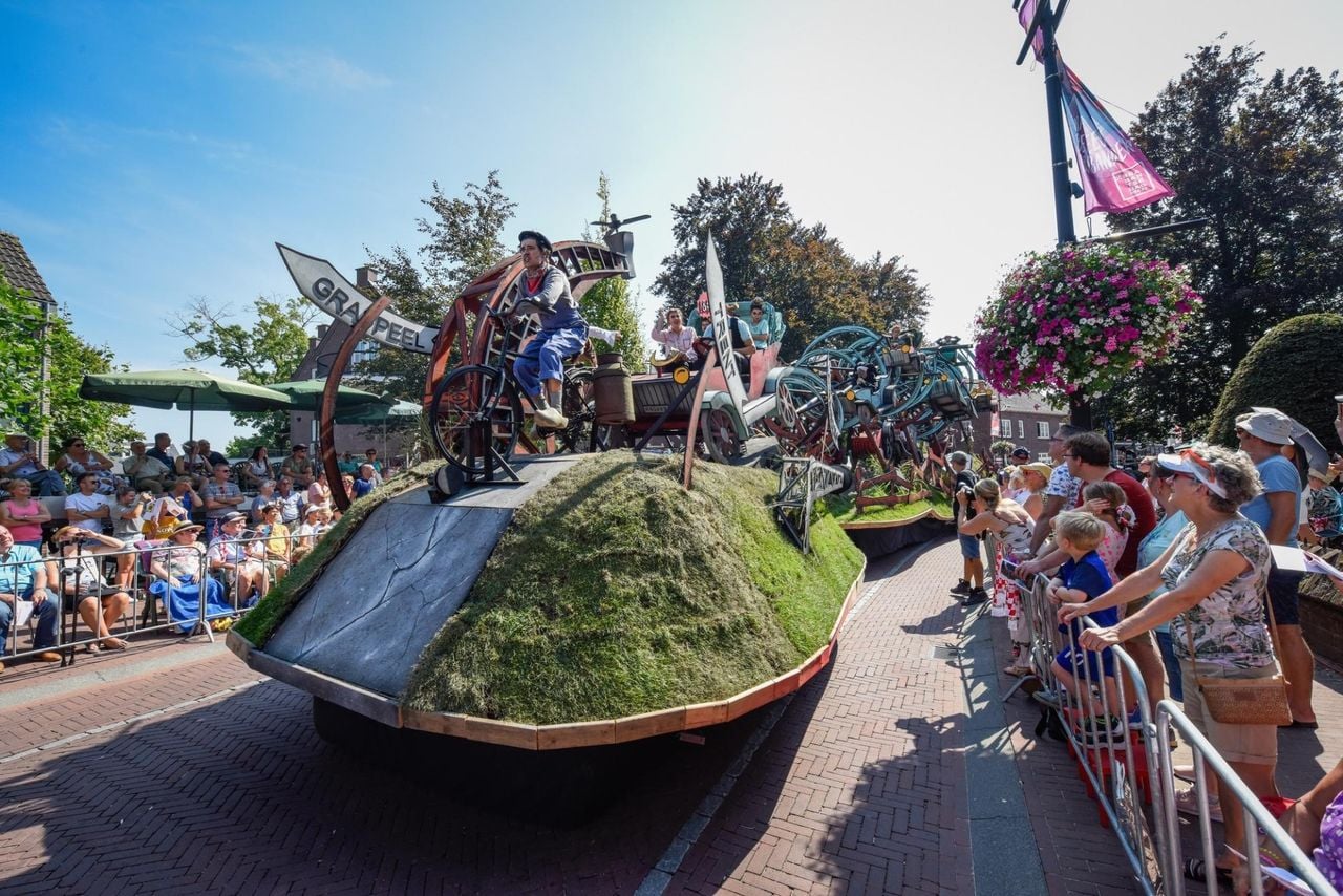 Storm van ramptoerisme, Wat?! Dat moet ik zien! (foto: Brabantsfaam.nl).