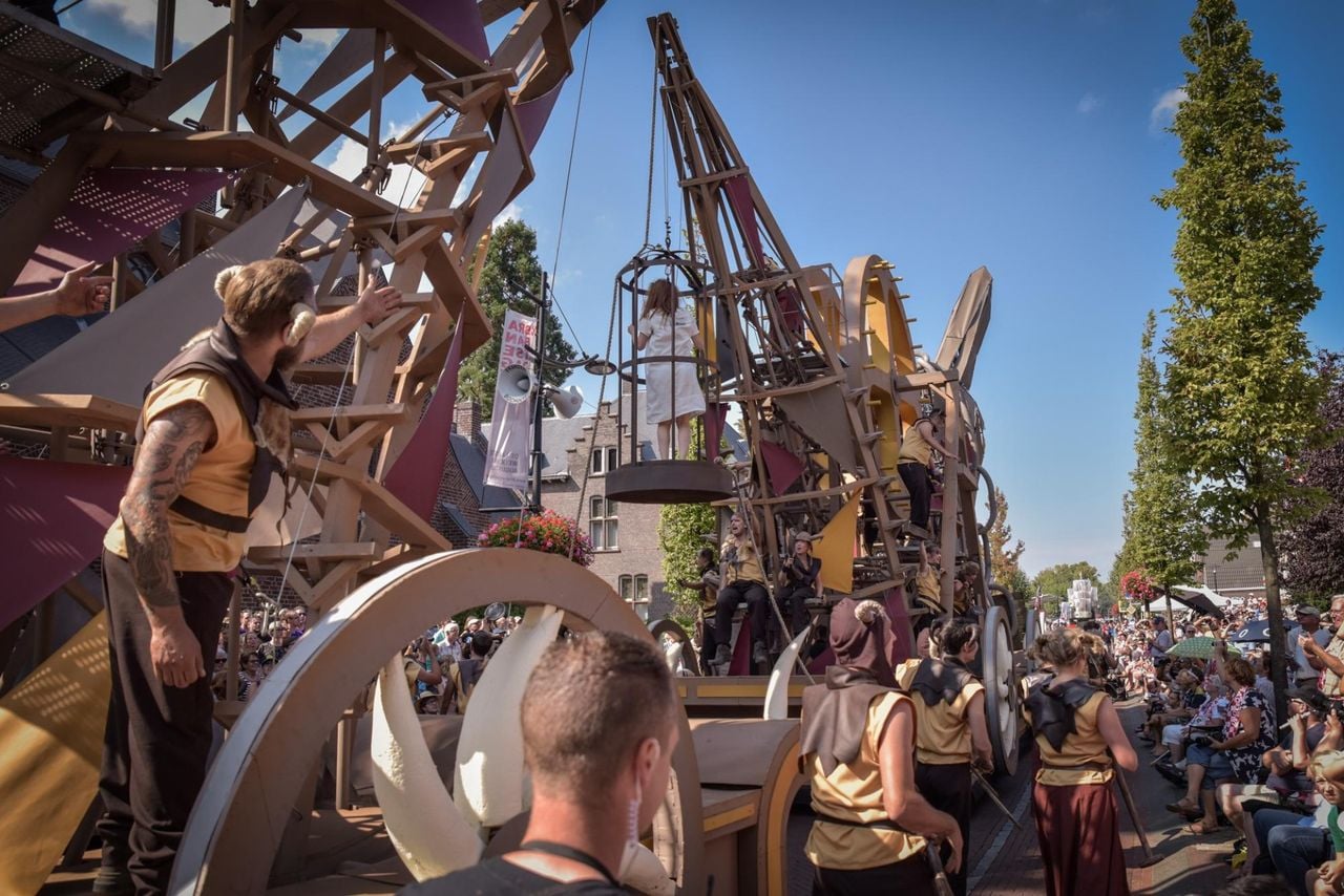Charivari: Volksvermaak of Volksgericht? (foto: Brabantsfaam.nl).