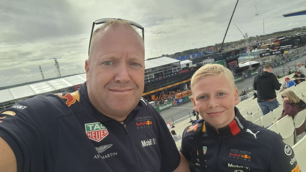 Vader en zoon, Mark en Roel van van Beurden uit Udenhout zitten op een goede plek.