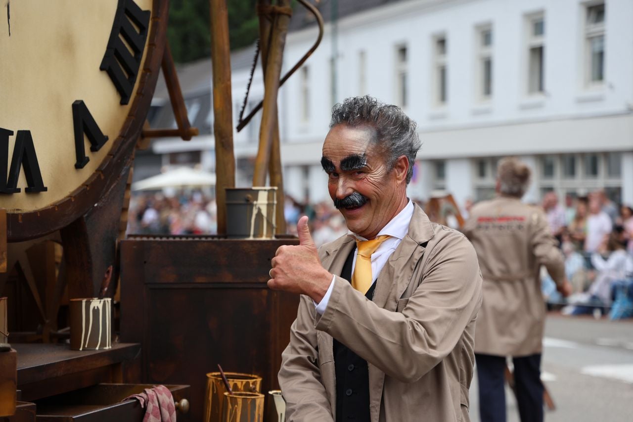 Veurop L.P.G. bij het spits af bij de Brabantsedag (foto: Lobke Kapteijns)