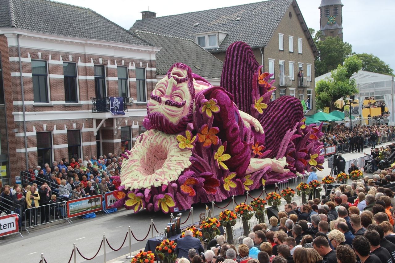 Adieu Vincent, een afscheid in bloemen (foto: Erwin Martens / Archief Corso Zundert).