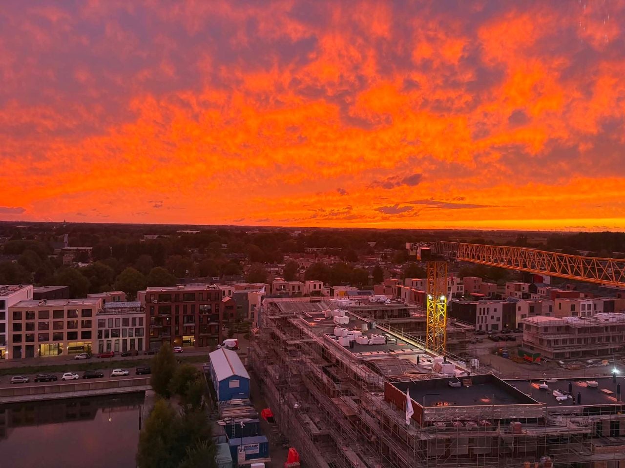 Een mooi plaatje vanuit het reuzenrad op de kermis in Roosendaal (foto: Bert Peters/Facebook).
