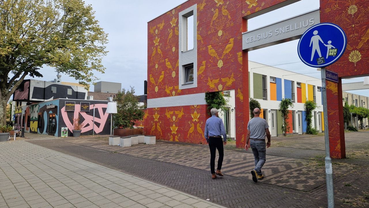 Veel kleur in de Eindhovense volksbuurt Woensel-West (foto: Tom Berkers).