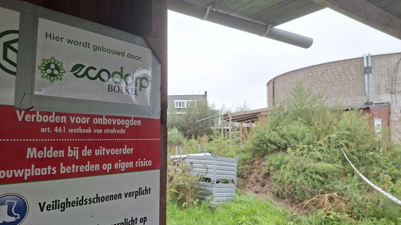 Er wordt nog hard gewerkt om Ecodorp Boekel nog duurzamer te maken (foto: Tom Berkers).