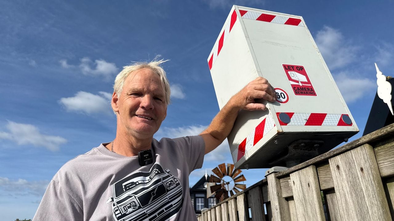 Aan de buitenkant is de 'flitskast' van Lowie nauwelijks van echt te onderscheiden (foto: Erik Peeters)