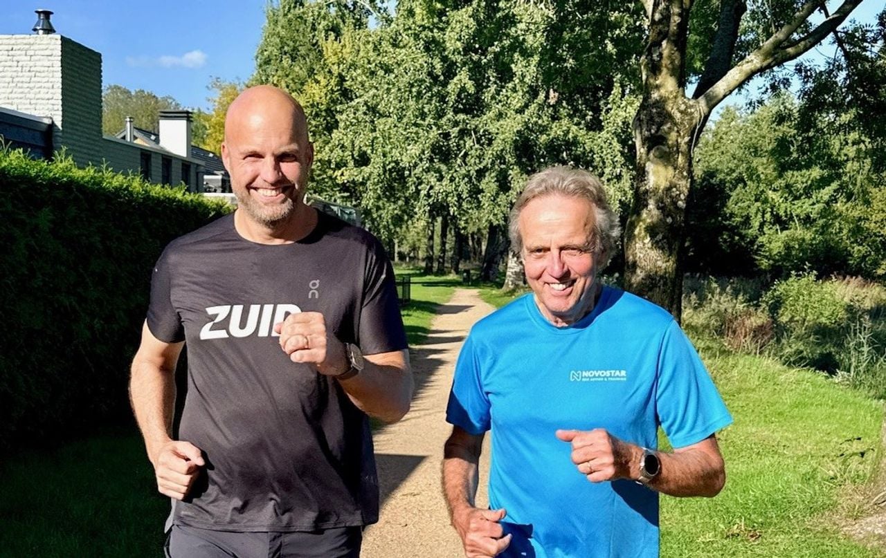Mathieu en Gerard Hermans tijdens een training.