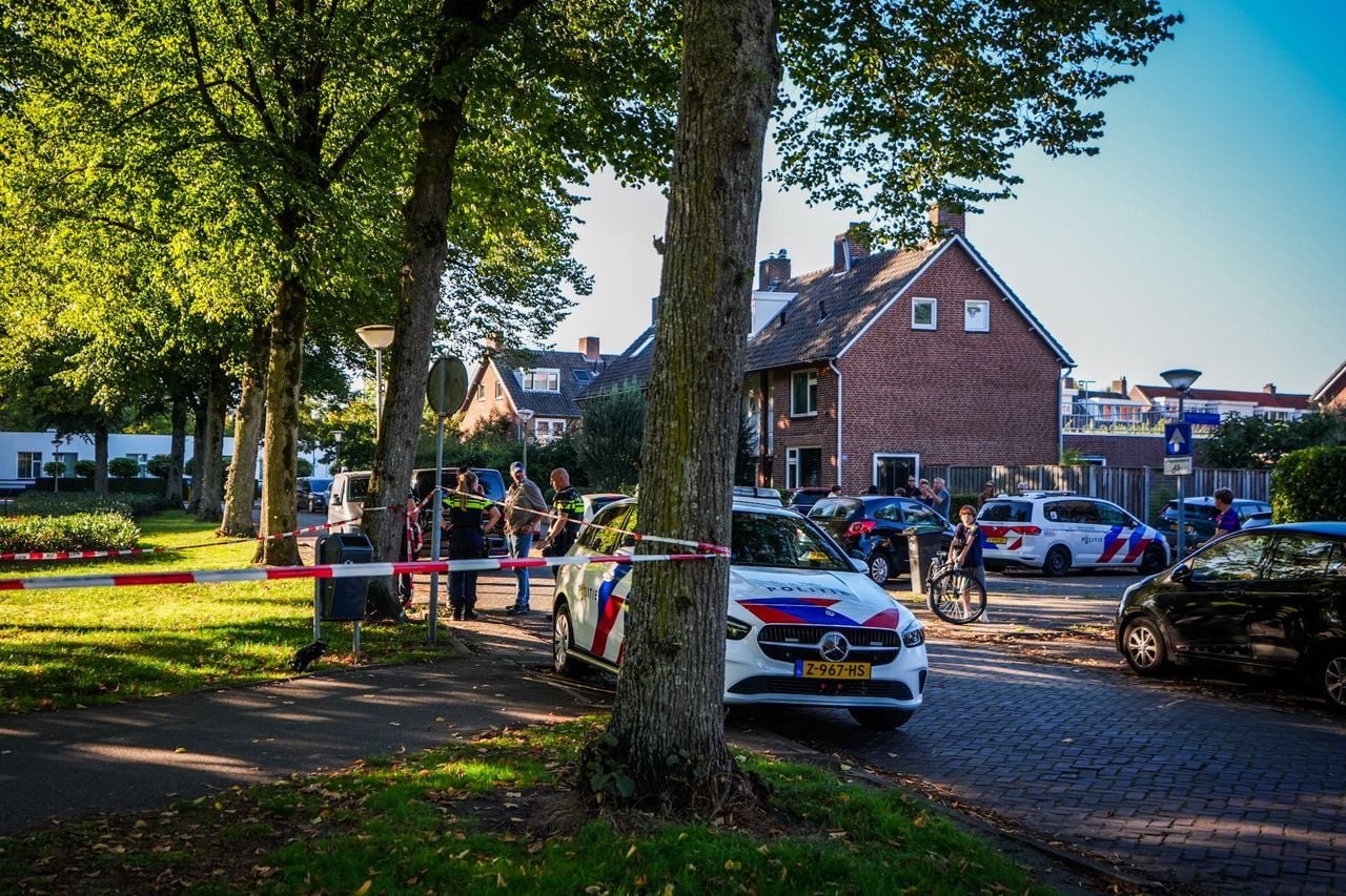 Park in Eindhoven afgezet om verdacht pakketje (foto: SQ Vision).