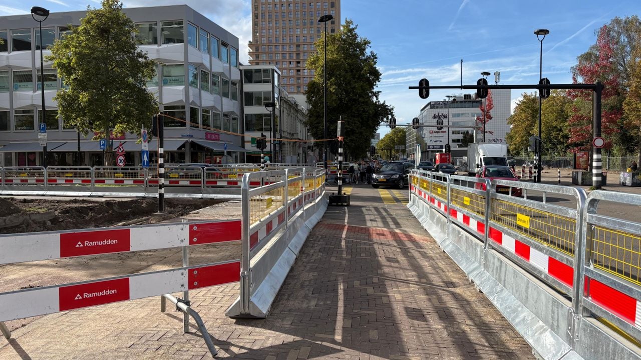 Even rustig oversteken, gaat hier niet zomaar meer (foto: Pieter Soethout)