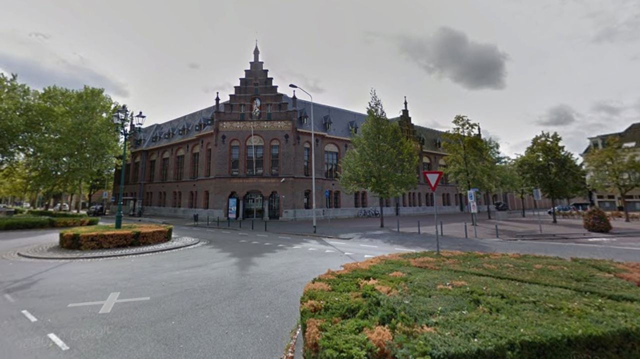 De oude rechtbank is nu een kantoorgebouw (foto: Google Maps).